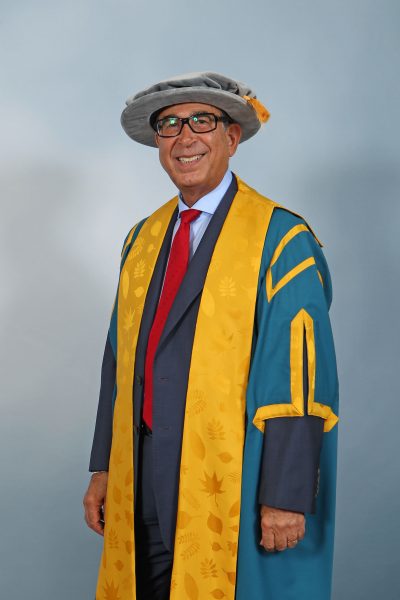 Sir David returns to the institution where he received his PhD on Islamic Lacquer in 1992